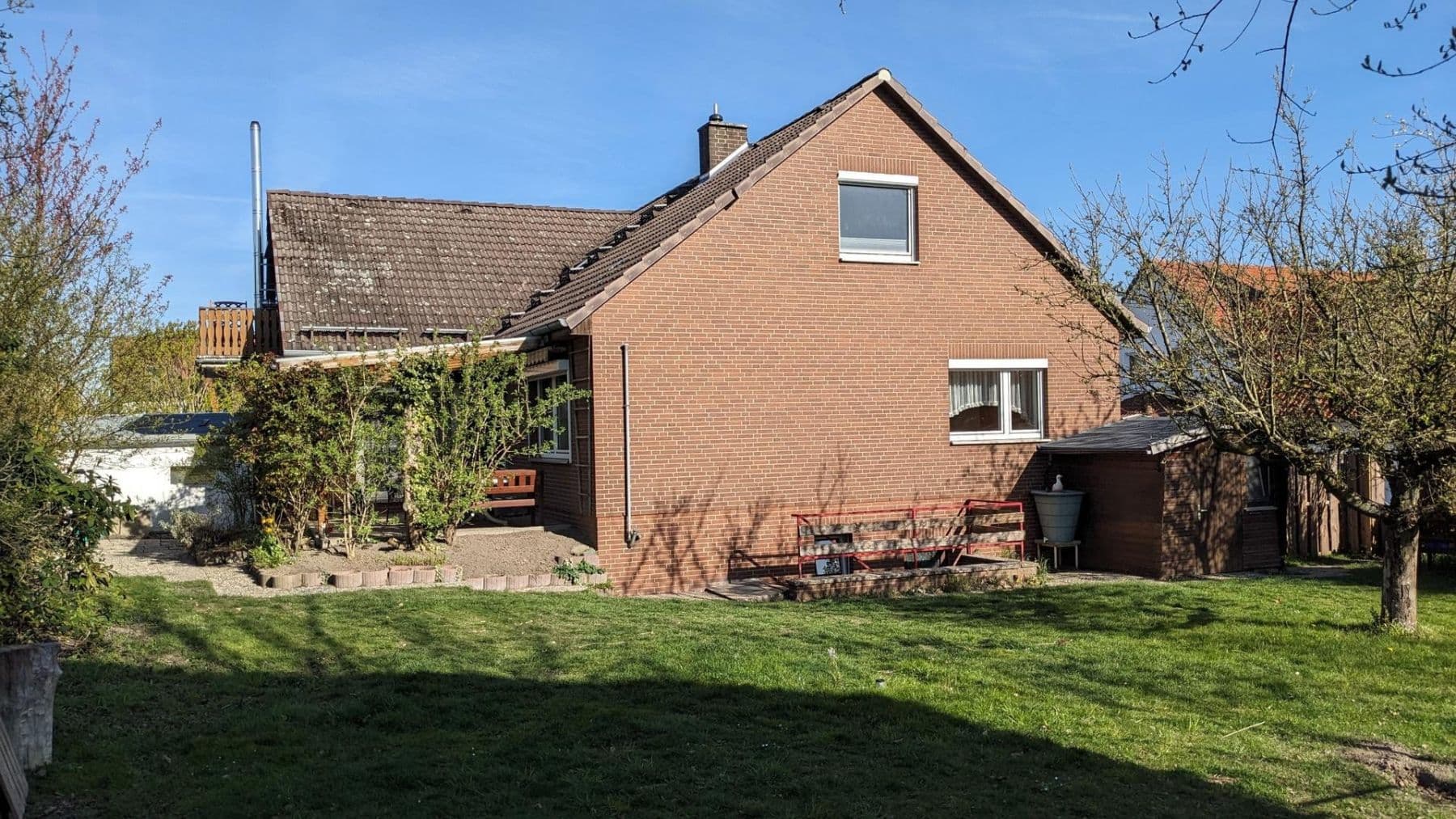 Predaj domu 210 m², pozemok 998 m², Barsinghausen, Dolné Sasko Predaj domu 210 m², pozemok 998 m², Barsinghausen, Dolné Sasko