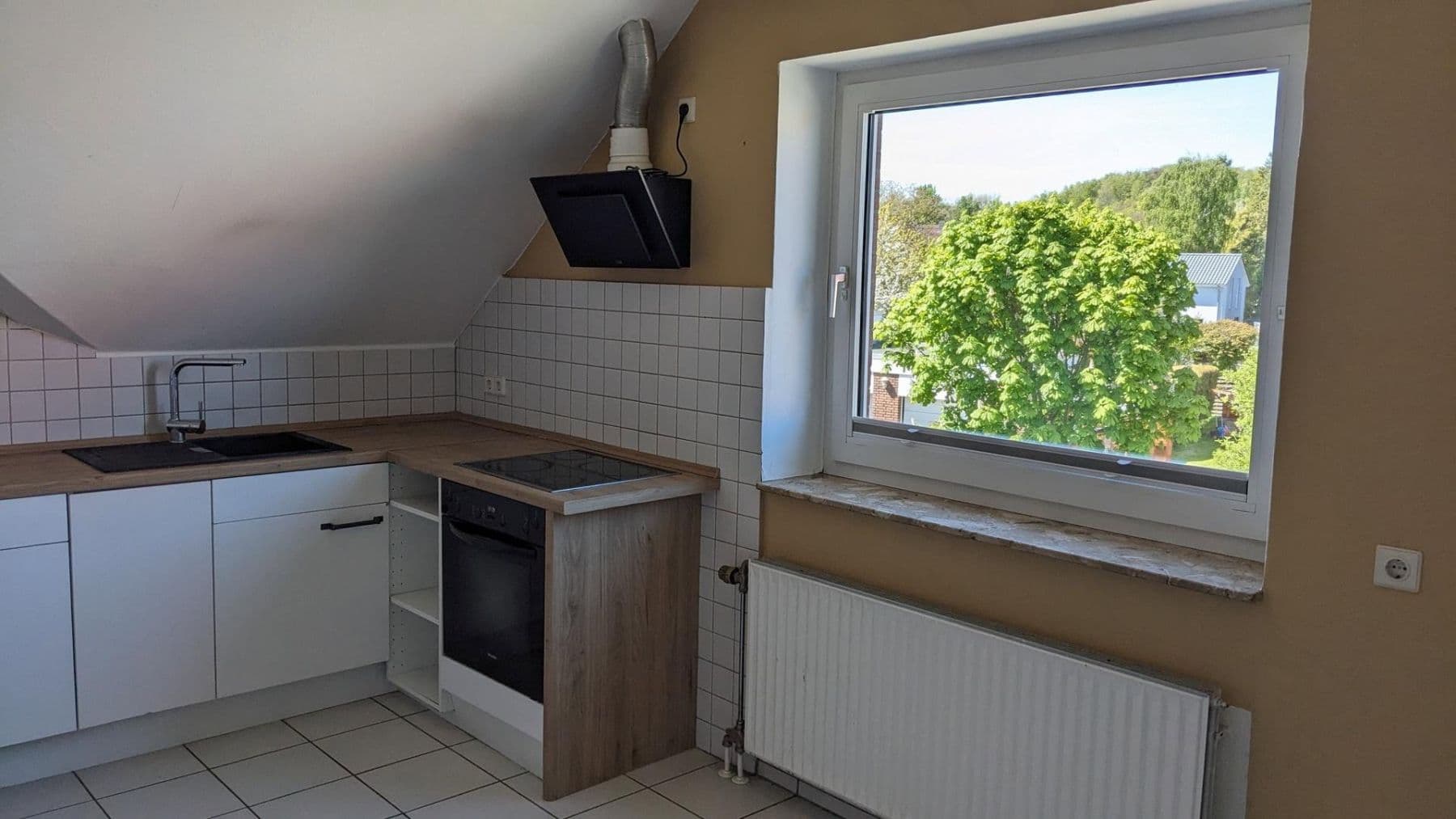 Predaj domu 210 m², pozemok 998 m², Barsinghausen, Dolné Sasko Predaj domu 210 m², pozemok 998 m², Barsinghausen, Dolné Sasko
