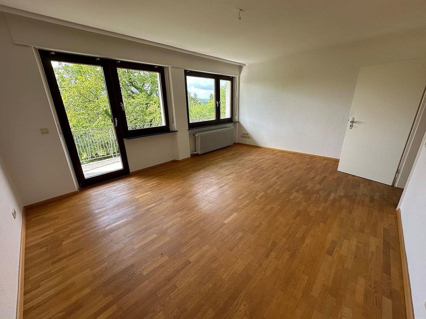Prenájom domu 175 m², pozemok 950 m², Kerzenheim, Porýnie-Falcko Prenájom domu 175 m², pozemok 950 m², Kerzenheim, Porýnie-Falcko