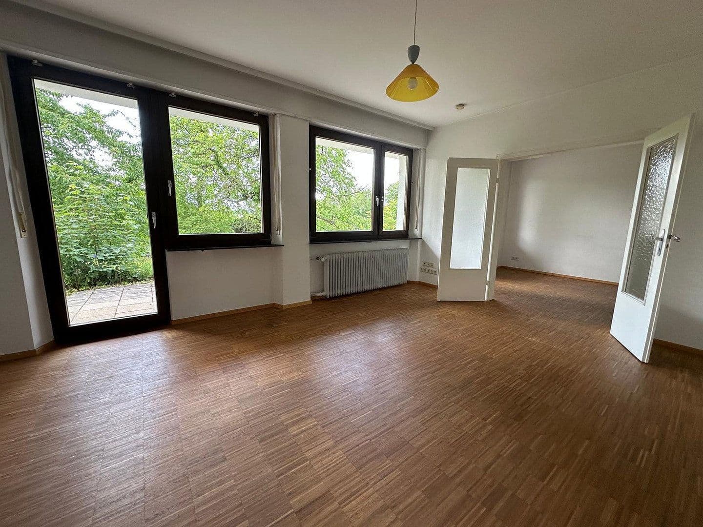 Prenájom domu 175 m², pozemok 950 m², Kerzenheim, Porýnie-Falcko Prenájom domu 175 m², pozemok 950 m², Kerzenheim, Porýnie-Falcko