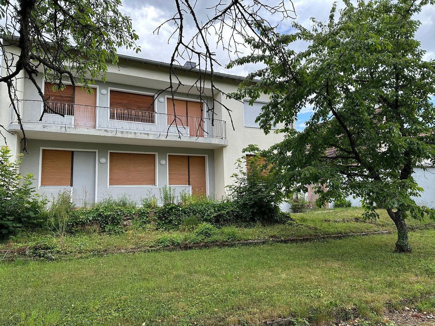 Prenájom domu 175 m², pozemok 950 m², Kerzenheim, Porýnie-Falcko Prenájom domu 175 m², pozemok 950 m², Kerzenheim, Porýnie-Falcko
