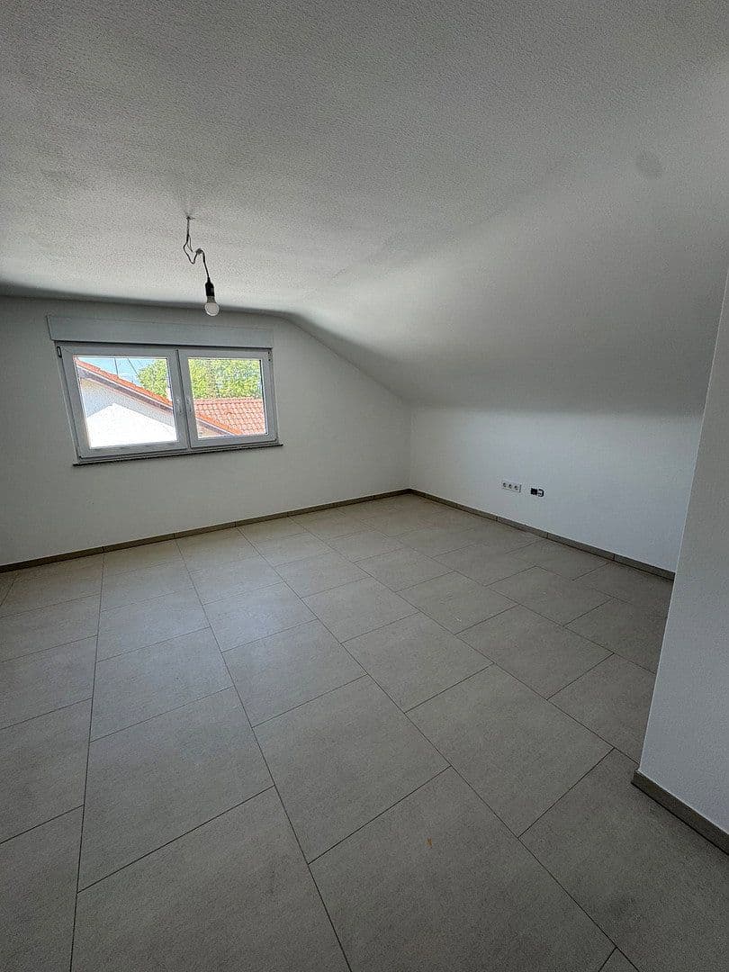 Prenájom bytu 3-izbový 74 m², Backnang, Bádensko-Wurttembersko Prenájom bytu 3-izbový 74 m², Backnang, Bádensko-Wurttembersko