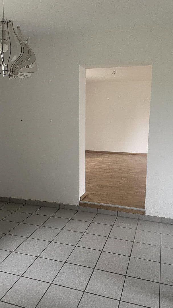 Prenájom bytu 2-izbový 82 m², Lohmar, Severné Porýnie - Westfálsko Prenájom bytu 2-izbový 82 m², Lohmar, Severné Porýnie - Westfálsko