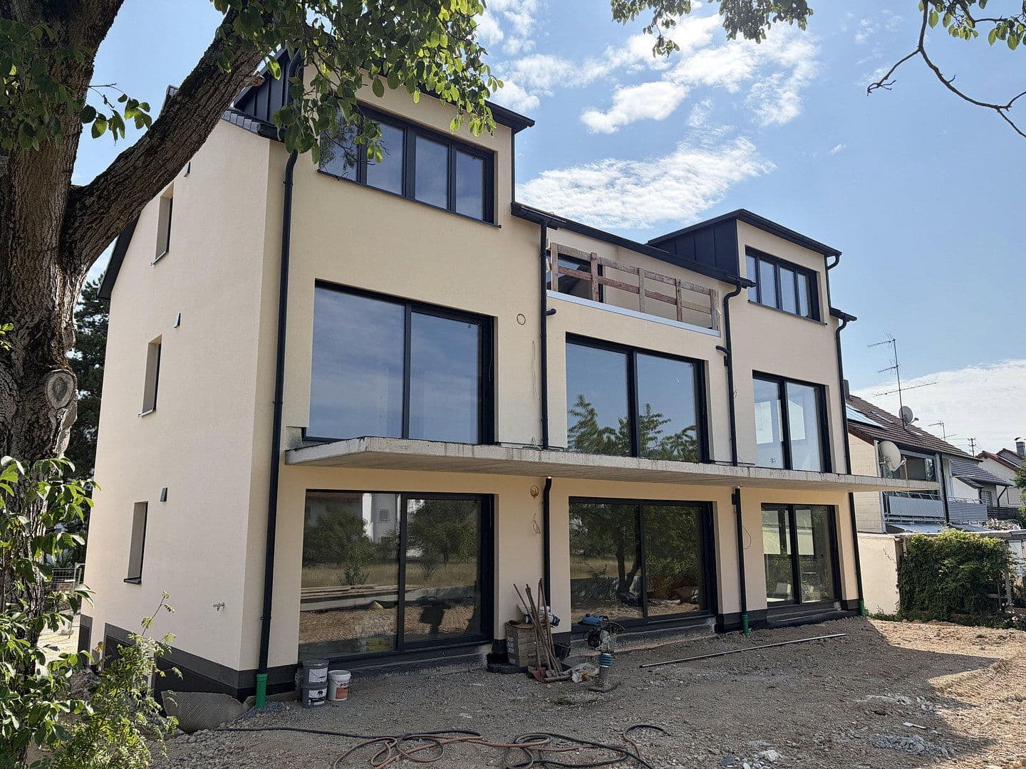 Predaj domu 354 m², pozemok 850 m², Schwäbisch Gmünd, Bádensko-Wurttembersko Predaj domu 354 m², pozemok 850 m², Schwäbisch Gmünd, Bádensko-Wurttembersko