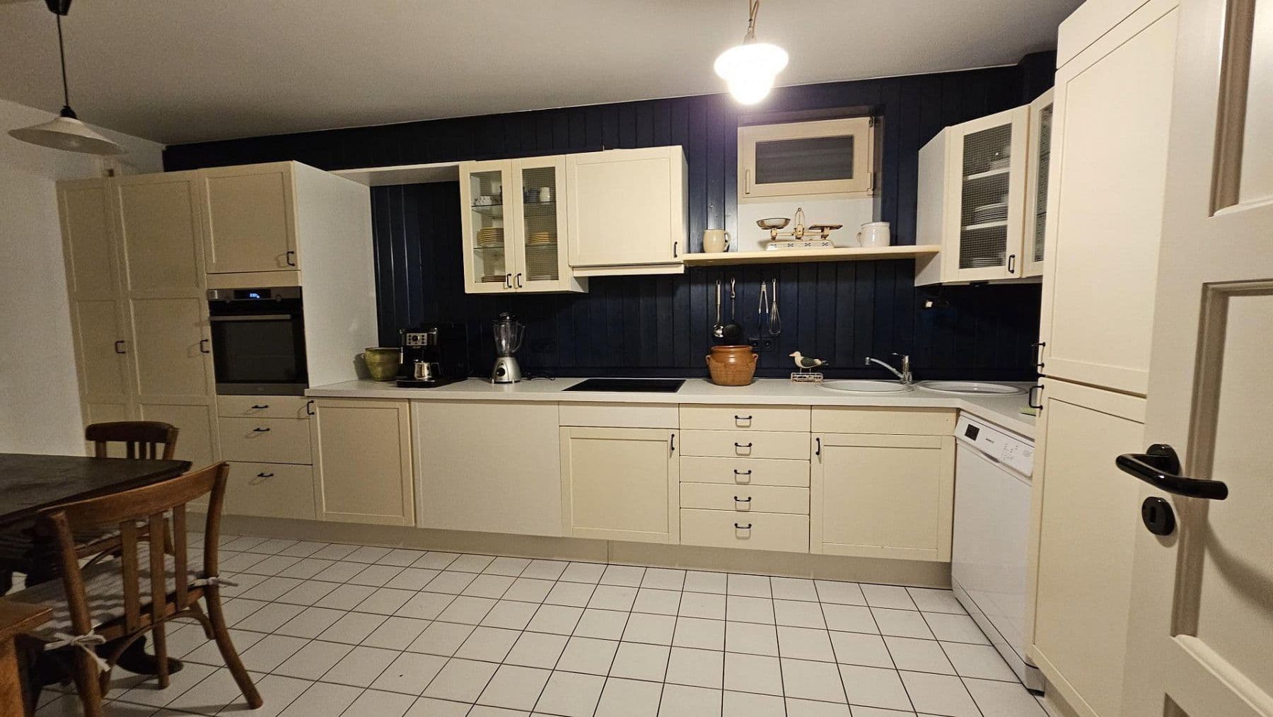 Prenájom bytu 3-izbový 114 m², Mendelssohnstr. 102, Koblenz, Porýnie-Falcko Prenájom bytu 3-izbový 114 m², Mendelssohnstr. 102, Koblenz, Porýnie-Falcko