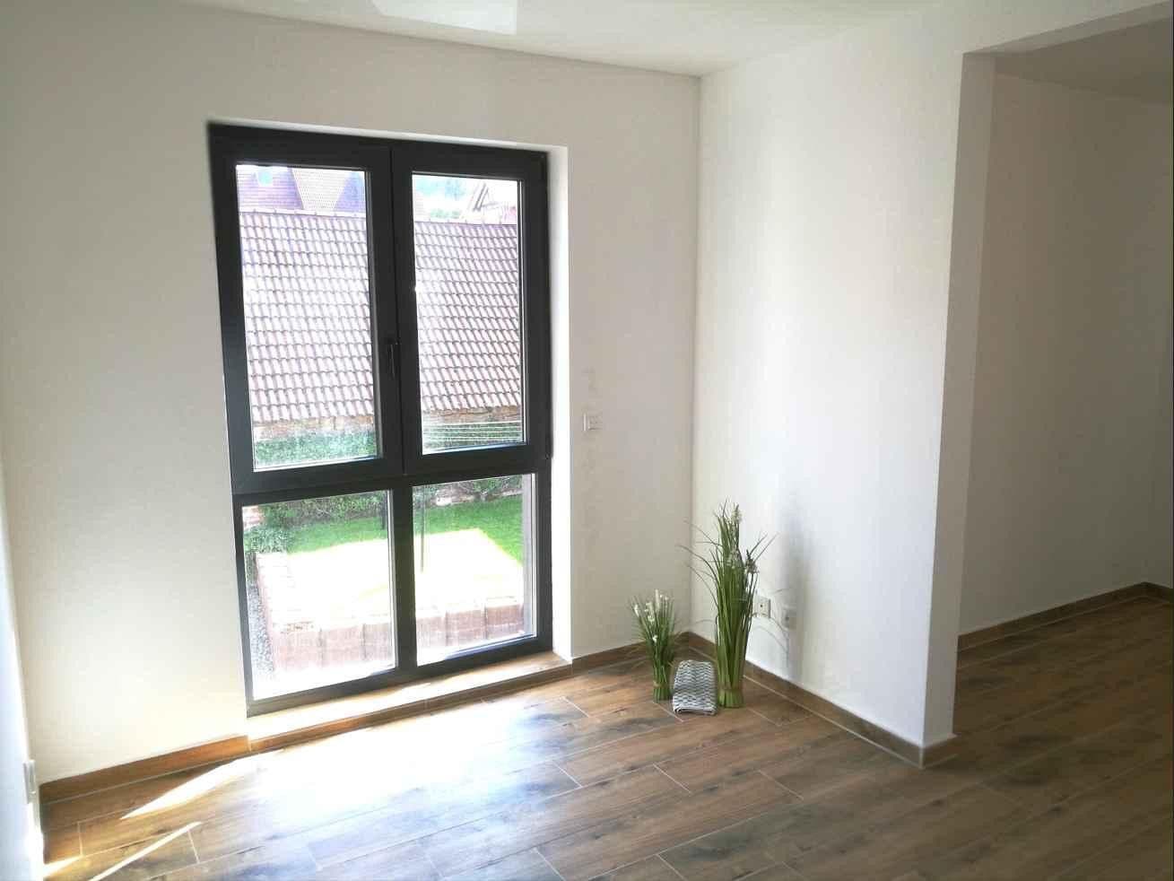 Prenájom domu 160 m², pozemok 385 m², Wächtersbach, Hesensko Prenájom domu 160 m², pozemok 385 m², Wächtersbach, Hesensko