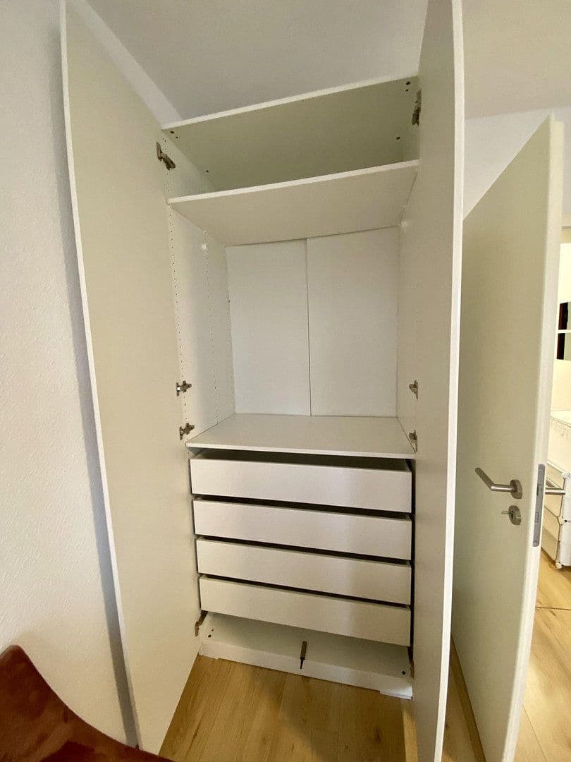 Prenájom bytu 1-izbový 42 m², Kapellenstraße 64a, Wiesbaden, Hesensko Prenájom bytu 1-izbový 42 m², Kapellenstraße 64a, Wiesbaden, Hesensko