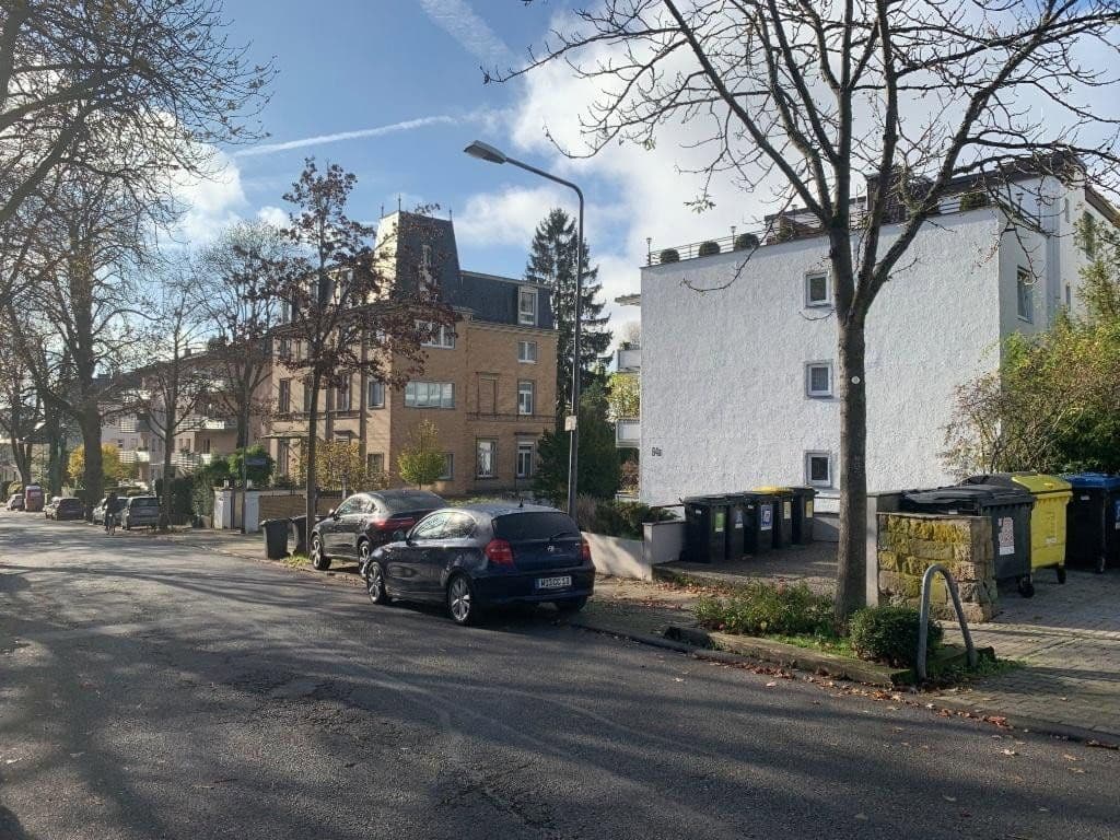 Prenájom bytu 1-izbový 42 m², Kapellenstraße 64a, Wiesbaden, Hesensko Prenájom bytu 1-izbový 42 m², Kapellenstraße 64a, Wiesbaden, Hesensko