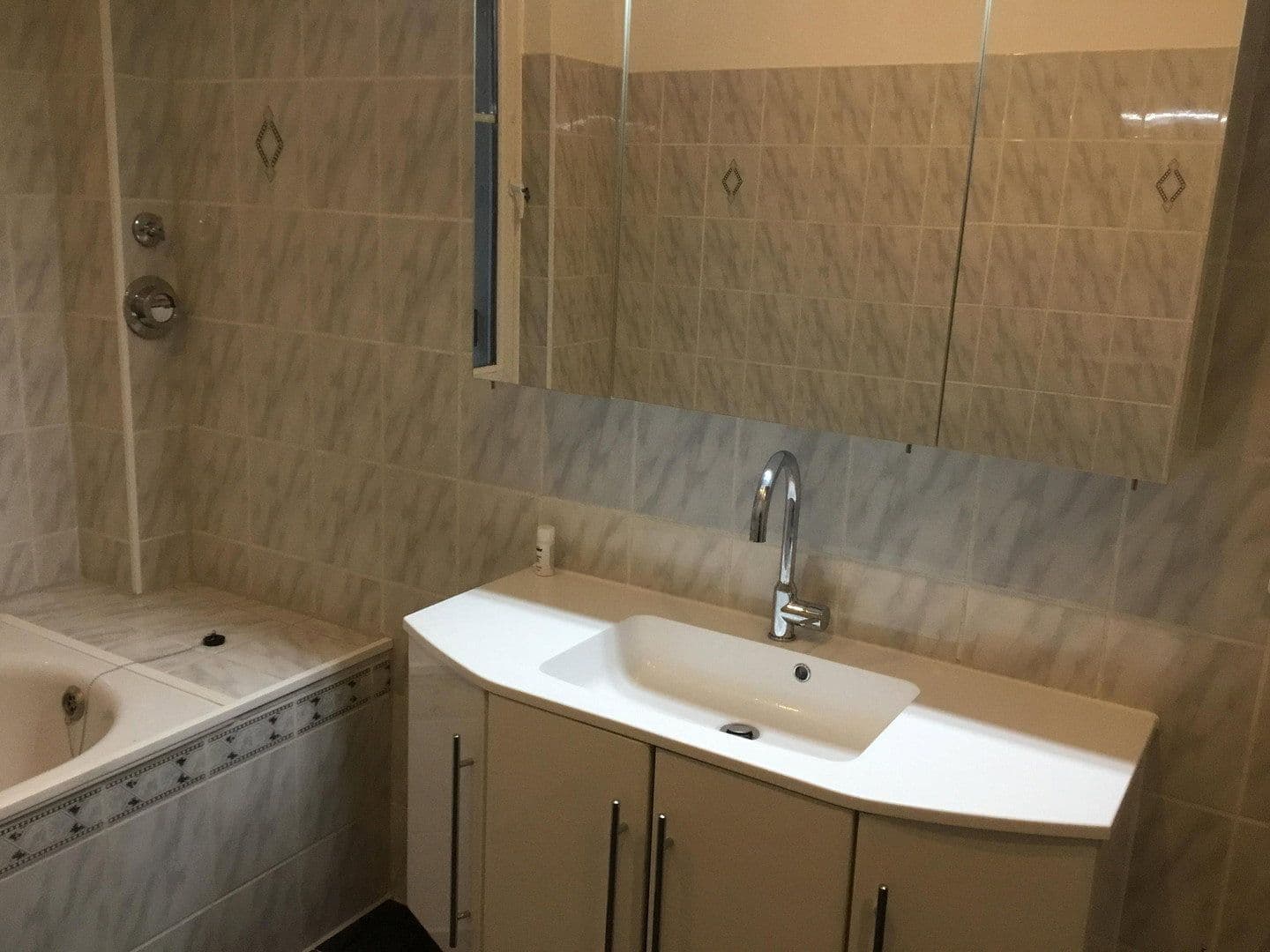 Predaj domu 255 m², pozemok 1.383 m², Chausseestr., Oranienburg, Brandenbursko Predaj domu 255 m², pozemok 1.383 m², Chausseestr., Oranienburg, Brandenbursko
