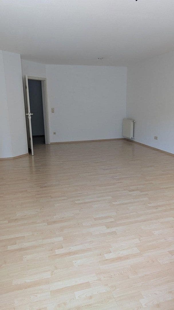 Prenájom bytu 4-izbový 96 m², Dreieich, Hesensko Prenájom bytu 4-izbový 96 m², Dreieich, Hesensko