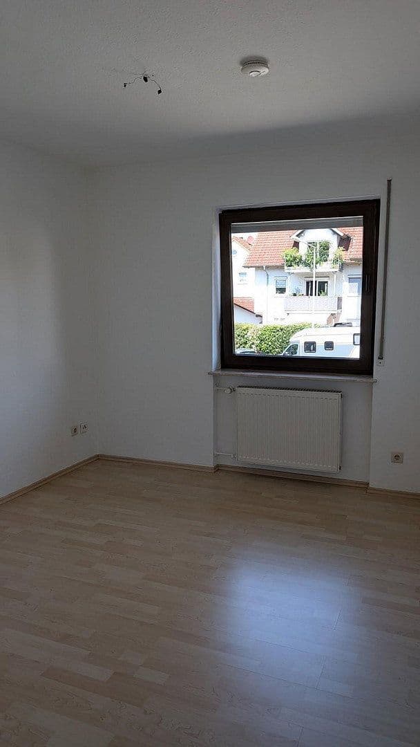 Prenájom bytu 4-izbový 96 m², Dreieich, Hesensko Prenájom bytu 4-izbový 96 m², Dreieich, Hesensko