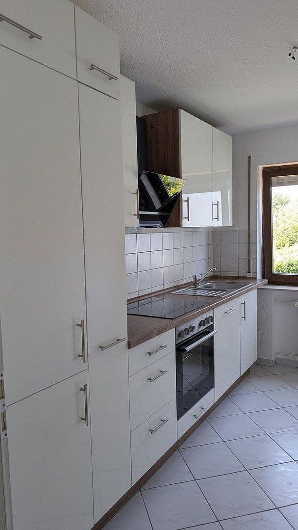 Prenájom bytu 4-izbový 96 m², Dreieich, Hesensko Prenájom bytu 4-izbový 96 m², Dreieich, Hesensko