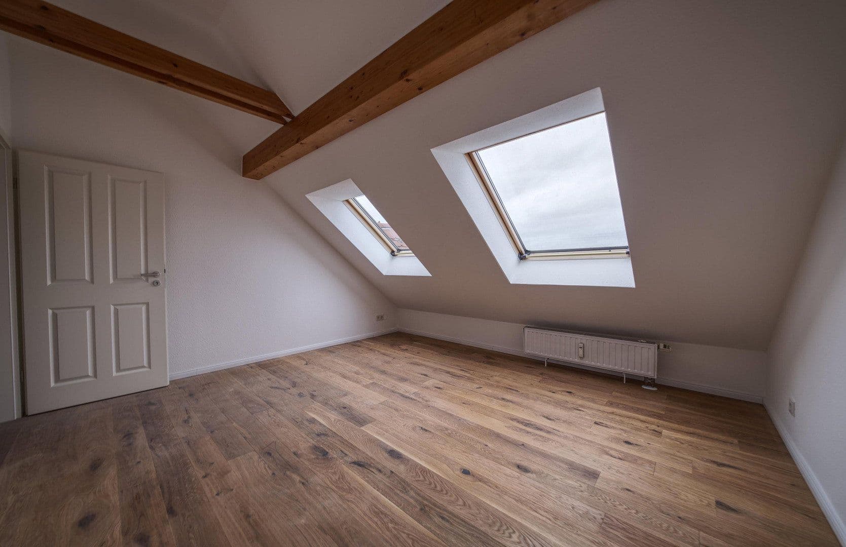 Prenájom bytu 2-izbový 70 m², Lutherstraße 23, Zwickau, Sasko Prenájom bytu 2-izbový 70 m², Lutherstraße 23, Zwickau, Sasko