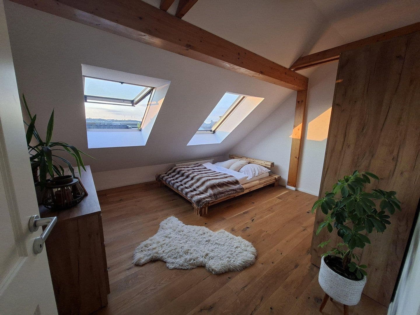 Prenájom bytu 2-izbový 70 m², Lutherstraße 23, Zwickau, Sasko Prenájom bytu 2-izbový 70 m², Lutherstraße 23, Zwickau, Sasko