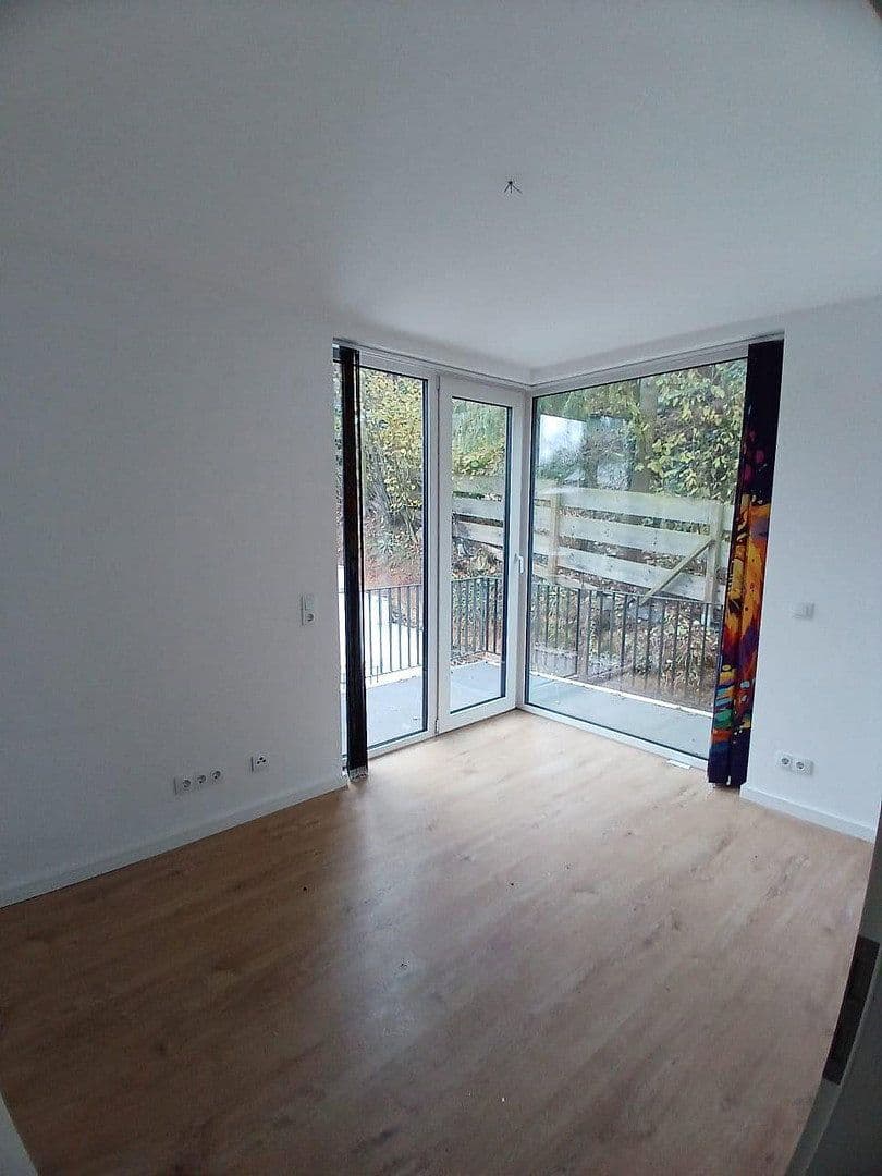 Prenájom domu 171 m², pozemok 604 m², Bad Kreuznach, Porýnie-Falcko Prenájom domu 171 m², pozemok 604 m², Bad Kreuznach, Porýnie-Falcko