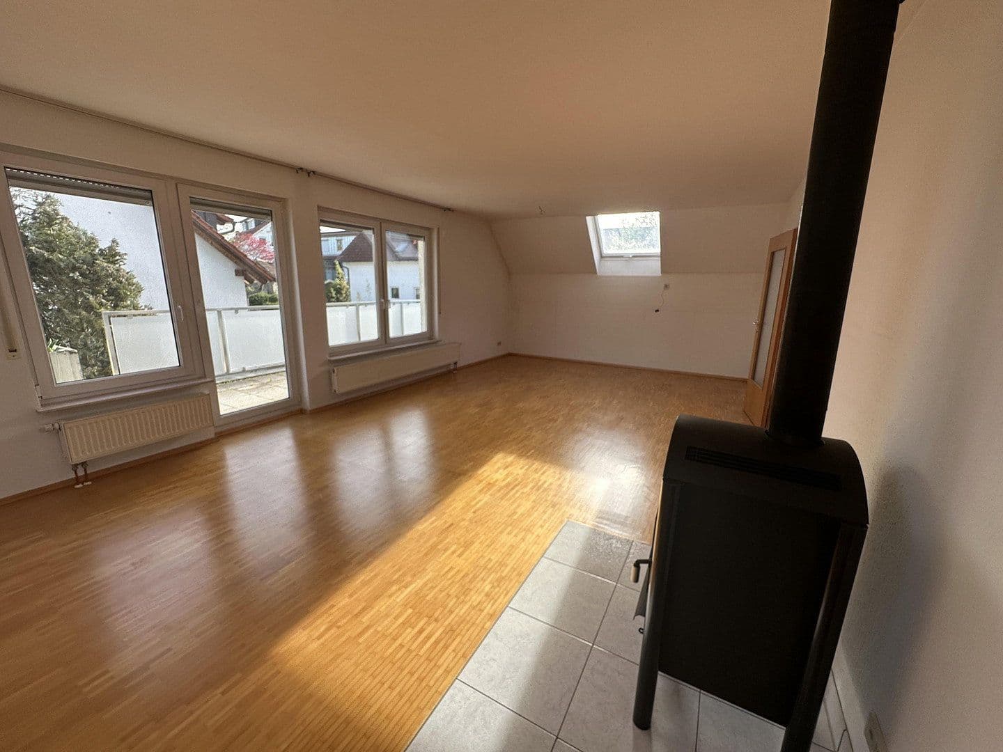 Prenájom bytu 3-izbový 104 m², Brackenheim, Bádensko-Wurttembersko Prenájom bytu 3-izbový 104 m², Brackenheim, Bádensko-Wurttembersko