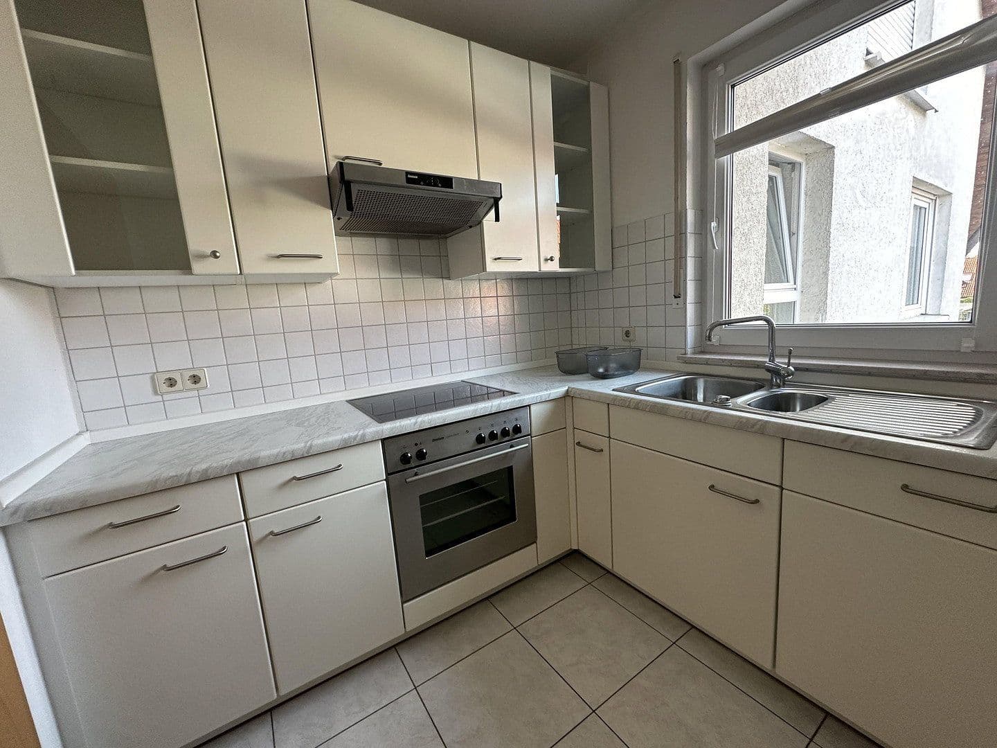 Prenájom bytu 3-izbový 104 m², Brackenheim, Bádensko-Wurttembersko Prenájom bytu 3-izbový 104 m², Brackenheim, Bádensko-Wurttembersko