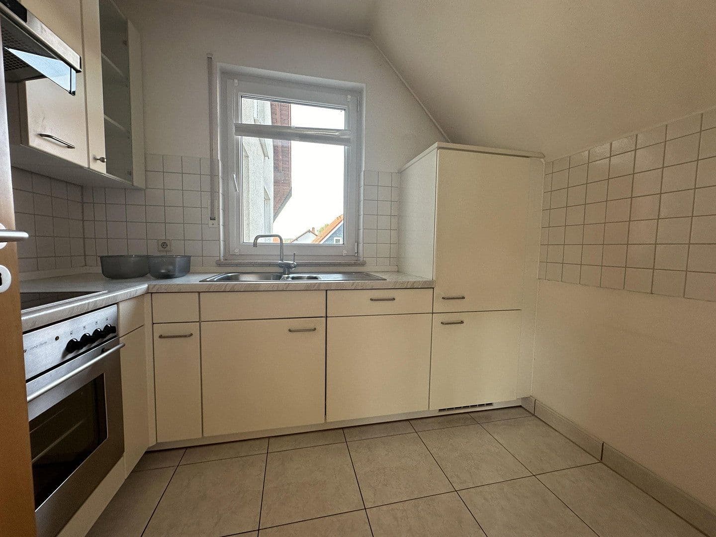 Prenájom bytu 3-izbový 104 m², Brackenheim, Bádensko-Wurttembersko Prenájom bytu 3-izbový 104 m², Brackenheim, Bádensko-Wurttembersko