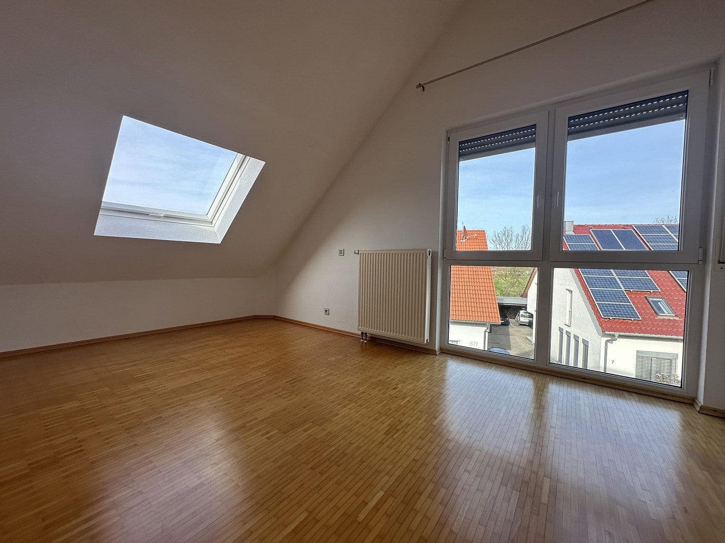 Prenájom bytu 3-izbový 104 m², Brackenheim, Bádensko-Wurttembersko Prenájom bytu 3-izbový 104 m², Brackenheim, Bádensko-Wurttembersko