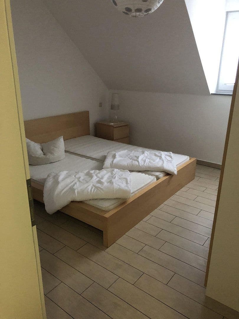 Prenájom bytu 4-izbový 100 m², Plau am See, Meklenbursko-Predpomoransko Prenájom bytu 4-izbový 100 m², Plau am See, Meklenbursko-Predpomoransko