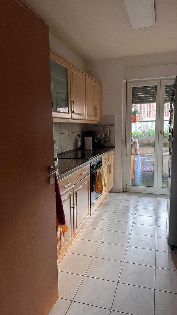 Prenájom bytu 3-izbový 74 m², Leipzig Großzschocher, Sasko Prenájom bytu 3-izbový 74 m², Leipzig Großzschocher, Sasko