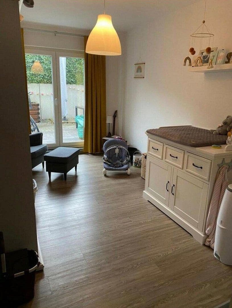 Prenájom bytu 3-izbový 93 m², Bielefeld (Schildesche), Severné Porýnie - Westfálsko Prenájom bytu 3-izbový 93 m², Bielefeld (Schildesche), Severné Porýnie - Westfálsko