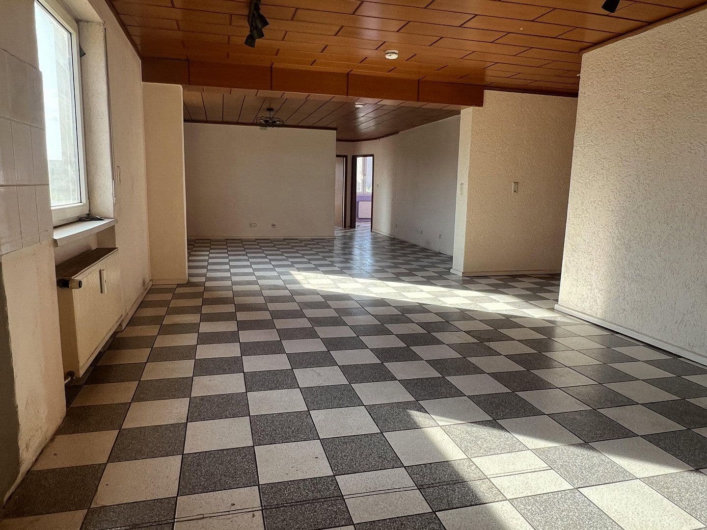 Prenájom bytu 4-izbový 116 m², Lagerstraße 12, Mannheim, Bádensko-Wurttembersko Prenájom bytu 4-izbový 116 m², Lagerstraße 12, Mannheim, Bádensko-Wurttembersko