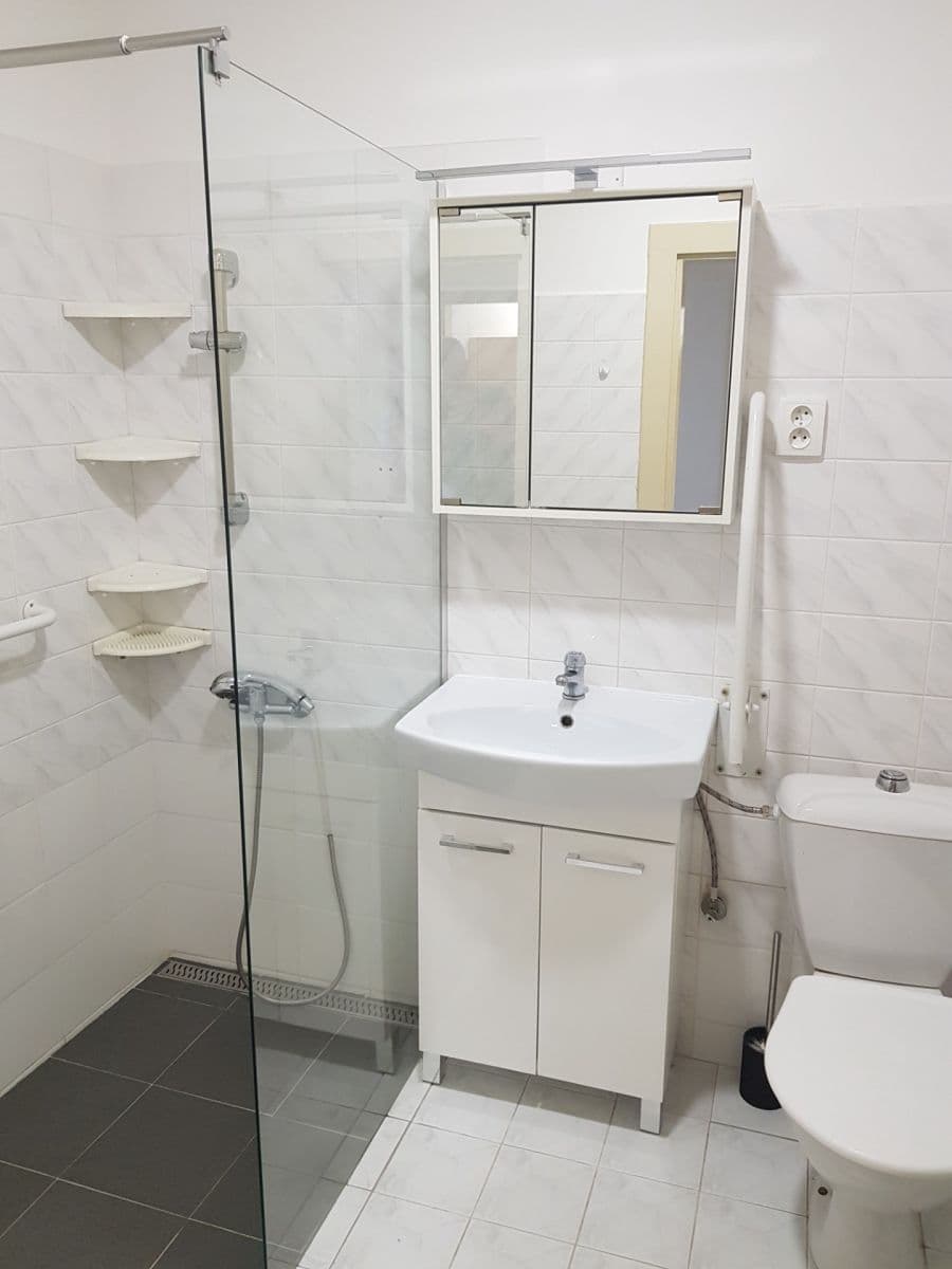Prenájom bytu 2-izbový 56 m², třída Tomáše Bati, Zlín, Zlínský kraj Prenájom bytu 2-izbový 56 m², třída Tomáše Bati, Zlín, Zlínský kraj