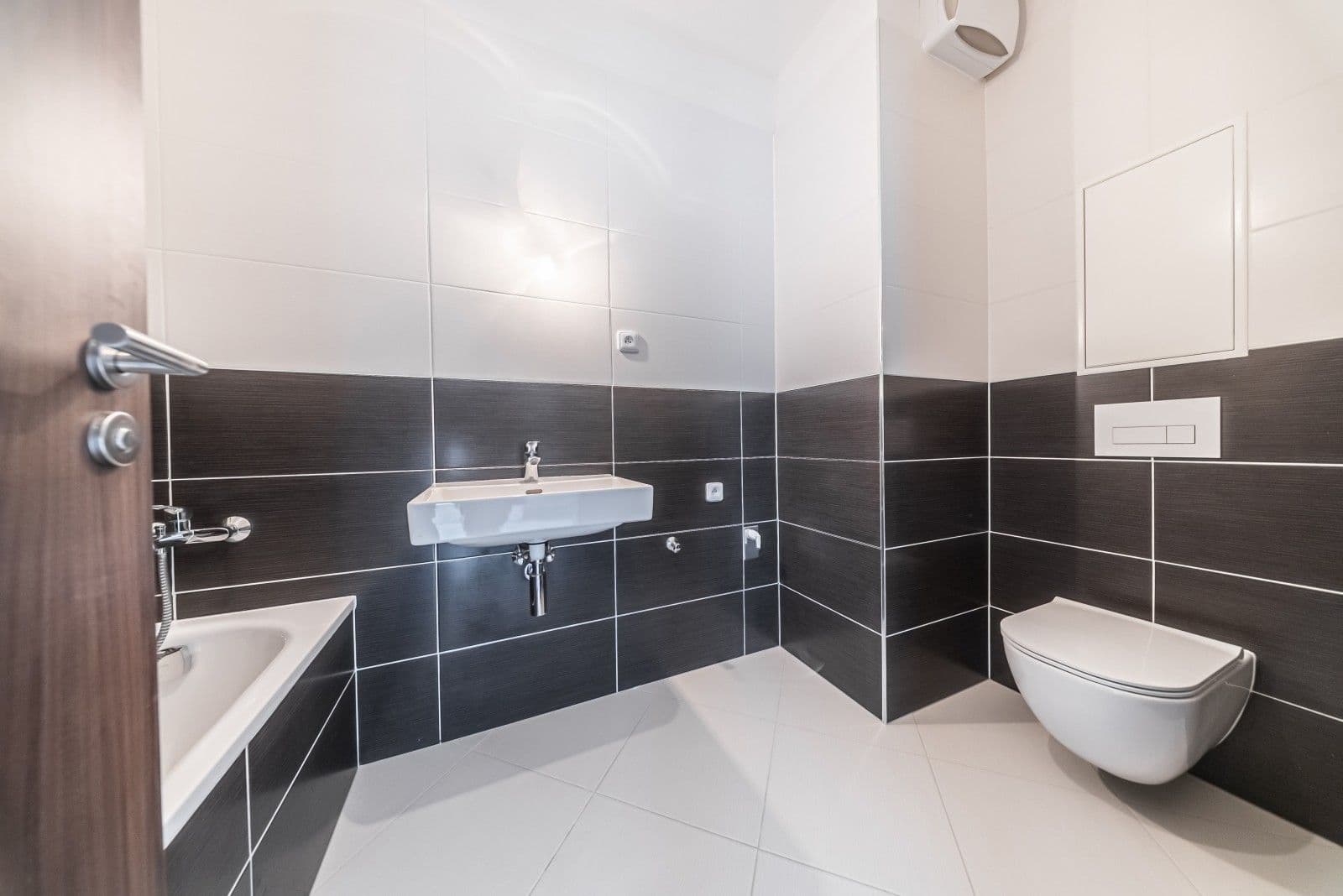 Predaj bytu 2-izbový 51 m², Pod Harfou, Praha, Praha Predaj bytu 2-izbový 51 m², Pod Harfou, Praha, Praha