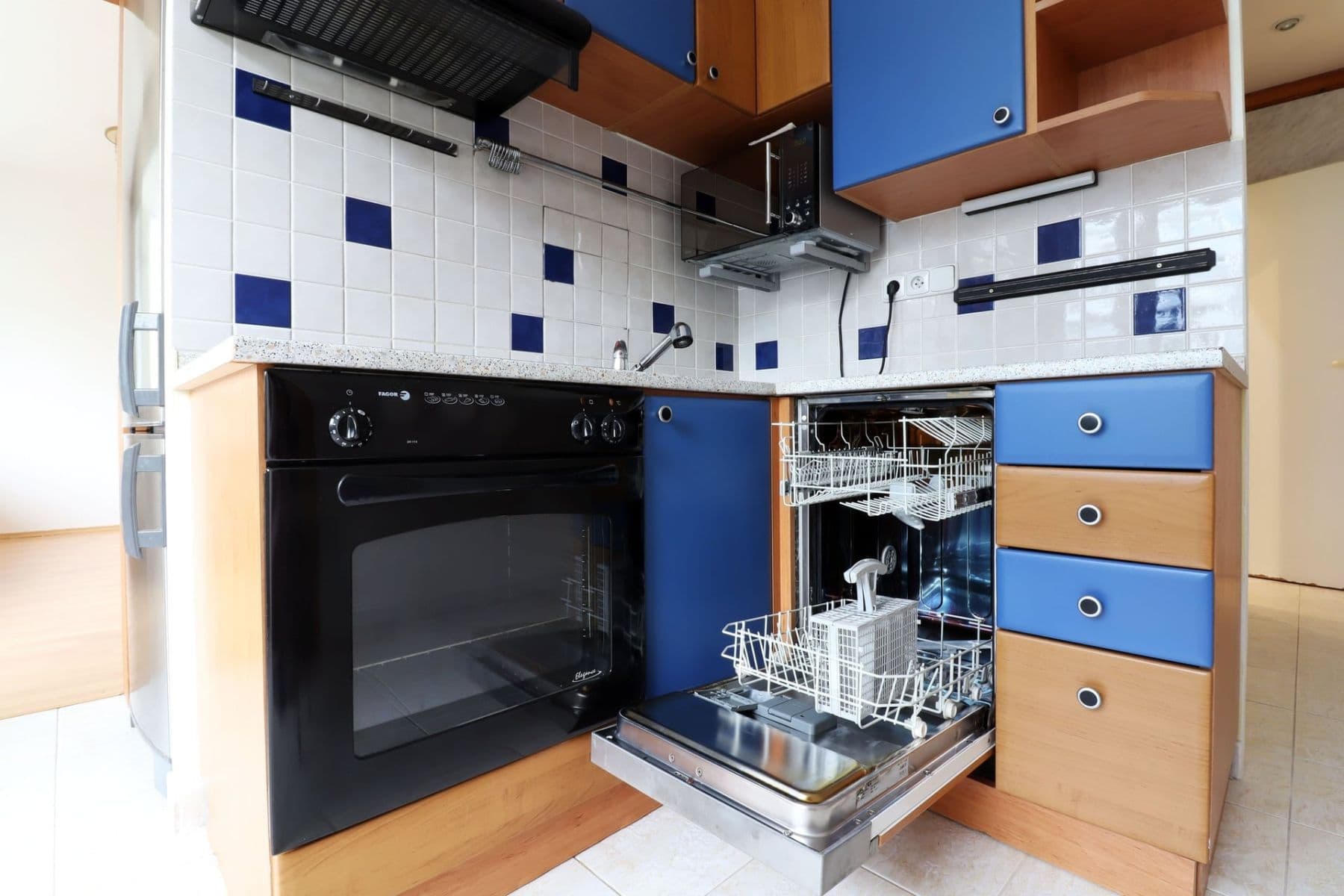 Prenájom bytu 3-izbový 78 m², Dreyerova, Praha, Praha Prenájom bytu 3-izbový 78 m², Dreyerova, Praha, Praha