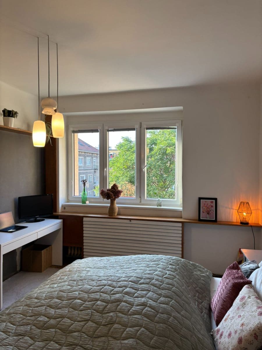 Prenájom bytu 1-izbový 37 m², U Měšťanského pivovaru, Praha, Praha Prenájom bytu 1-izbový 37 m², U Měšťanského pivovaru, Praha, Praha