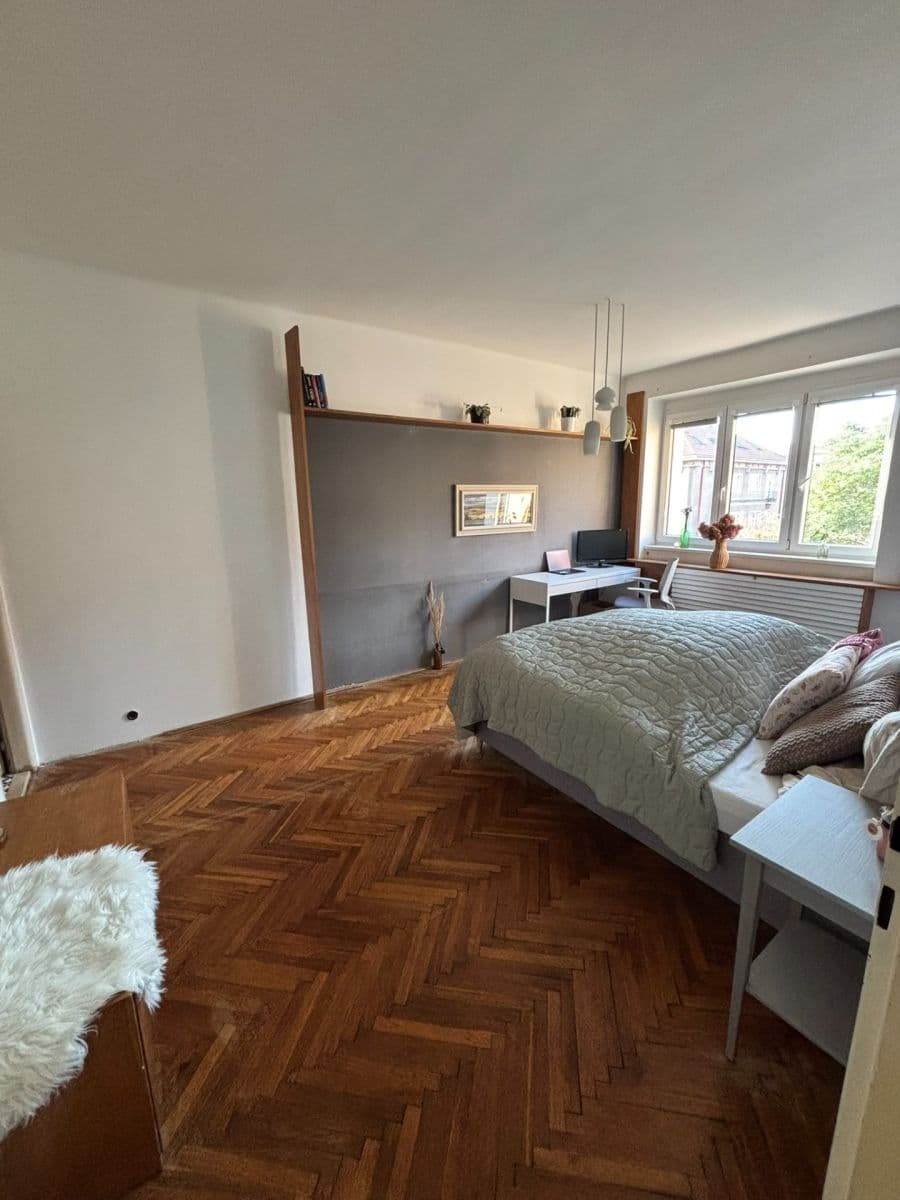 Prenájom bytu 1-izbový 37 m², U Měšťanského pivovaru, Praha, Praha Prenájom bytu 1-izbový 37 m², U Měšťanského pivovaru, Praha, Praha