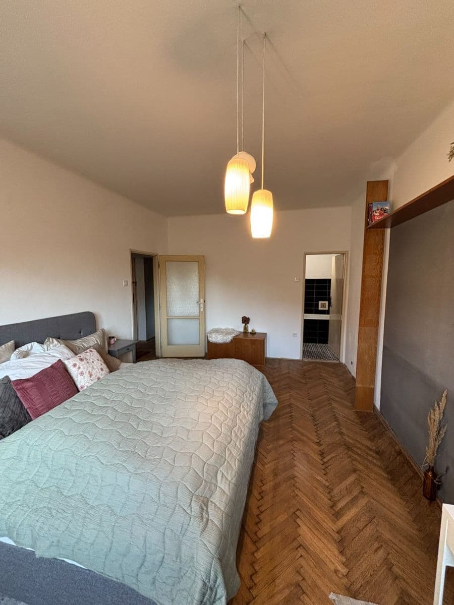 Prenájom bytu 1-izbový 37 m², U Měšťanského pivovaru, Praha, Praha Prenájom bytu 1-izbový 37 m², U Měšťanského pivovaru, Praha, Praha