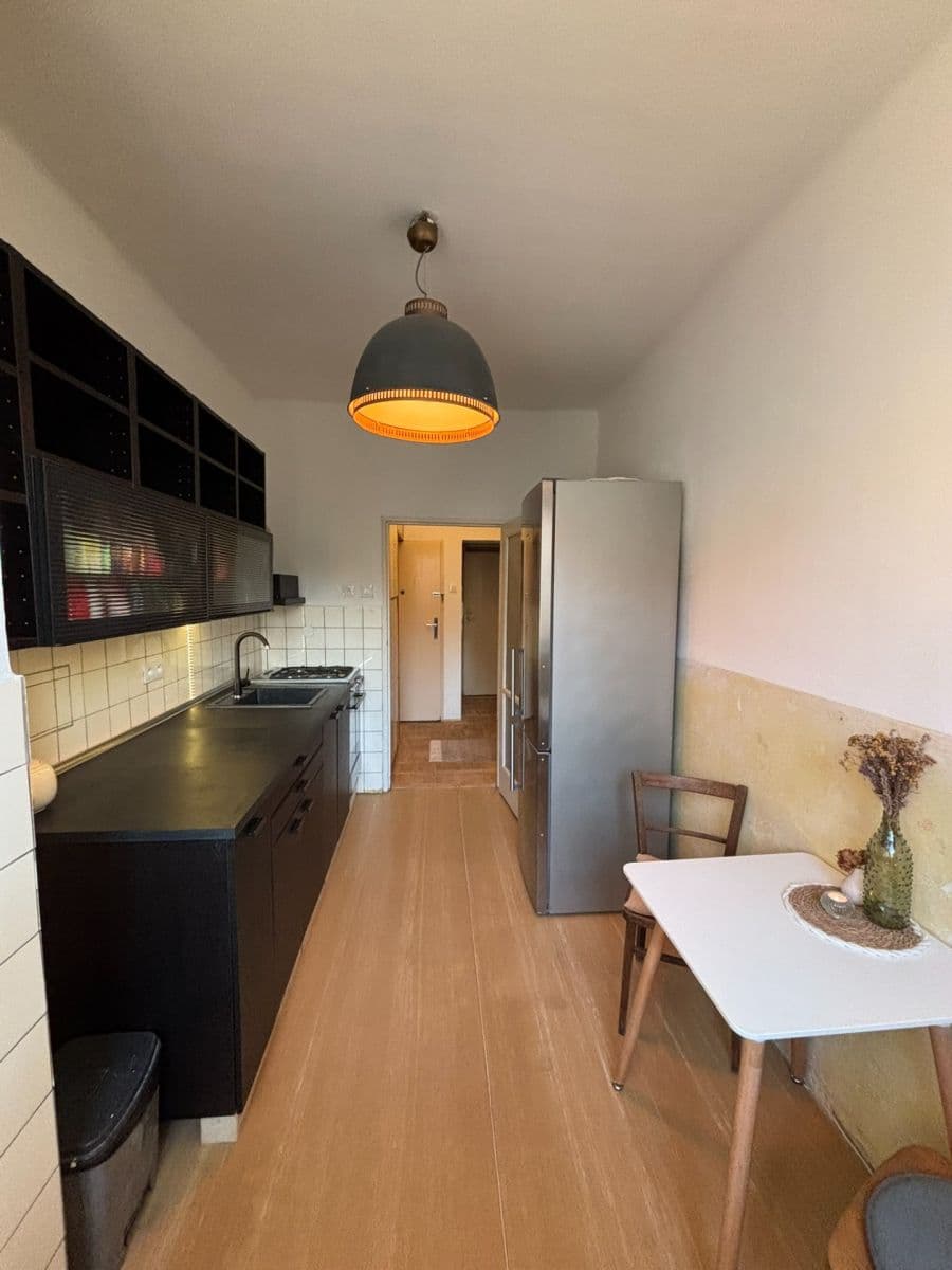 Prenájom bytu 1-izbový 37 m², U Měšťanského pivovaru, Praha, Praha Prenájom bytu 1-izbový 37 m², U Měšťanského pivovaru, Praha, Praha