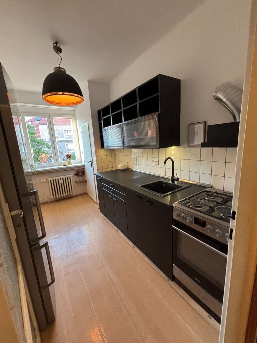 Prenájom bytu 1-izbový 37 m², U Měšťanského pivovaru, Praha, Praha Prenájom bytu 1-izbový 37 m², U Měšťanského pivovaru, Praha, Praha