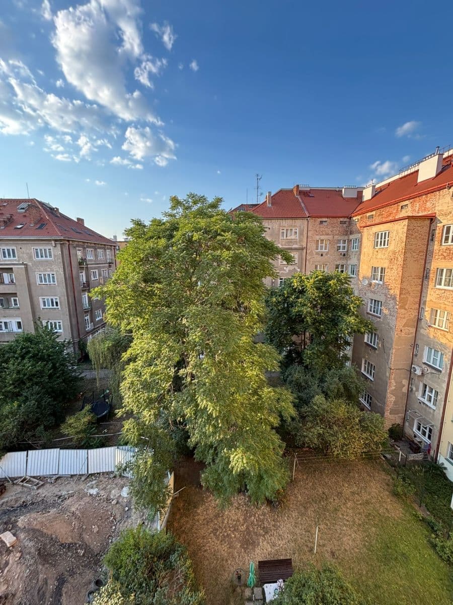 Prenájom bytu 1-izbový 37 m², U Měšťanského pivovaru, Praha, Praha Prenájom bytu 1-izbový 37 m², U Měšťanského pivovaru, Praha, Praha