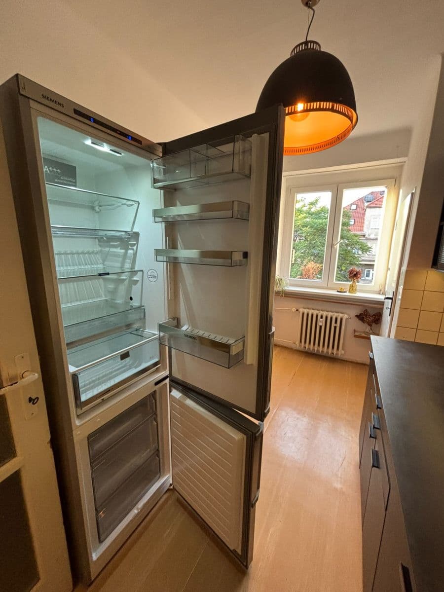 Prenájom bytu 1-izbový 37 m², U Měšťanského pivovaru, Praha, Praha Prenájom bytu 1-izbový 37 m², U Měšťanského pivovaru, Praha, Praha