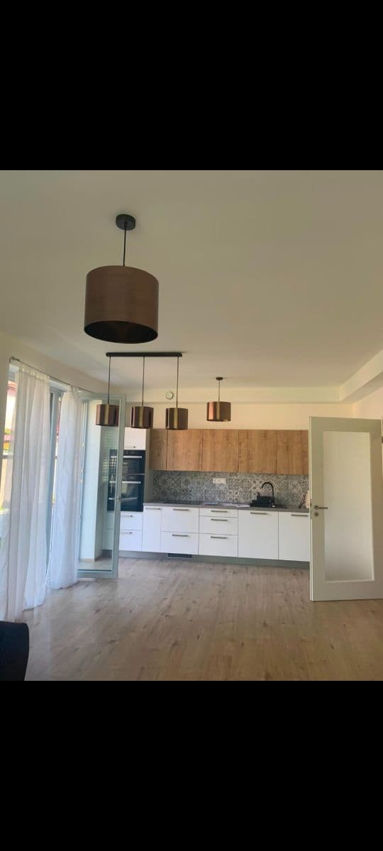 Prenájom bytu 3-izbový 76 m², Slavětínská, Praha, Praha Prenájom bytu 3-izbový 76 m², Slavětínská, Praha, Praha
