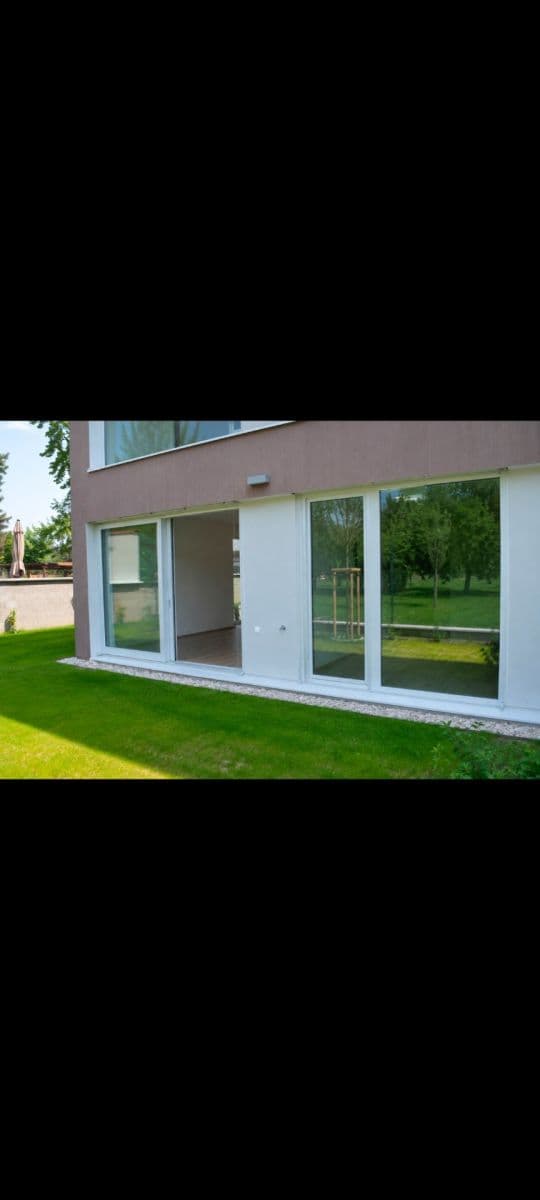 Prenájom bytu 3-izbový 76 m², Slavětínská, Praha, Praha Prenájom bytu 3-izbový 76 m², Slavětínská, Praha, Praha