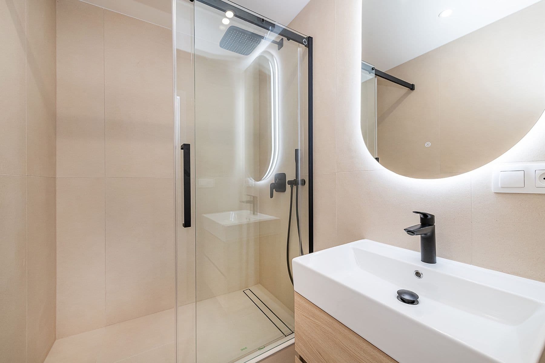 Predaj bytu 2-izbový 42 m², Ruská, Praha, Praha Predaj bytu 2-izbový 42 m², Ruská, Praha, Praha
