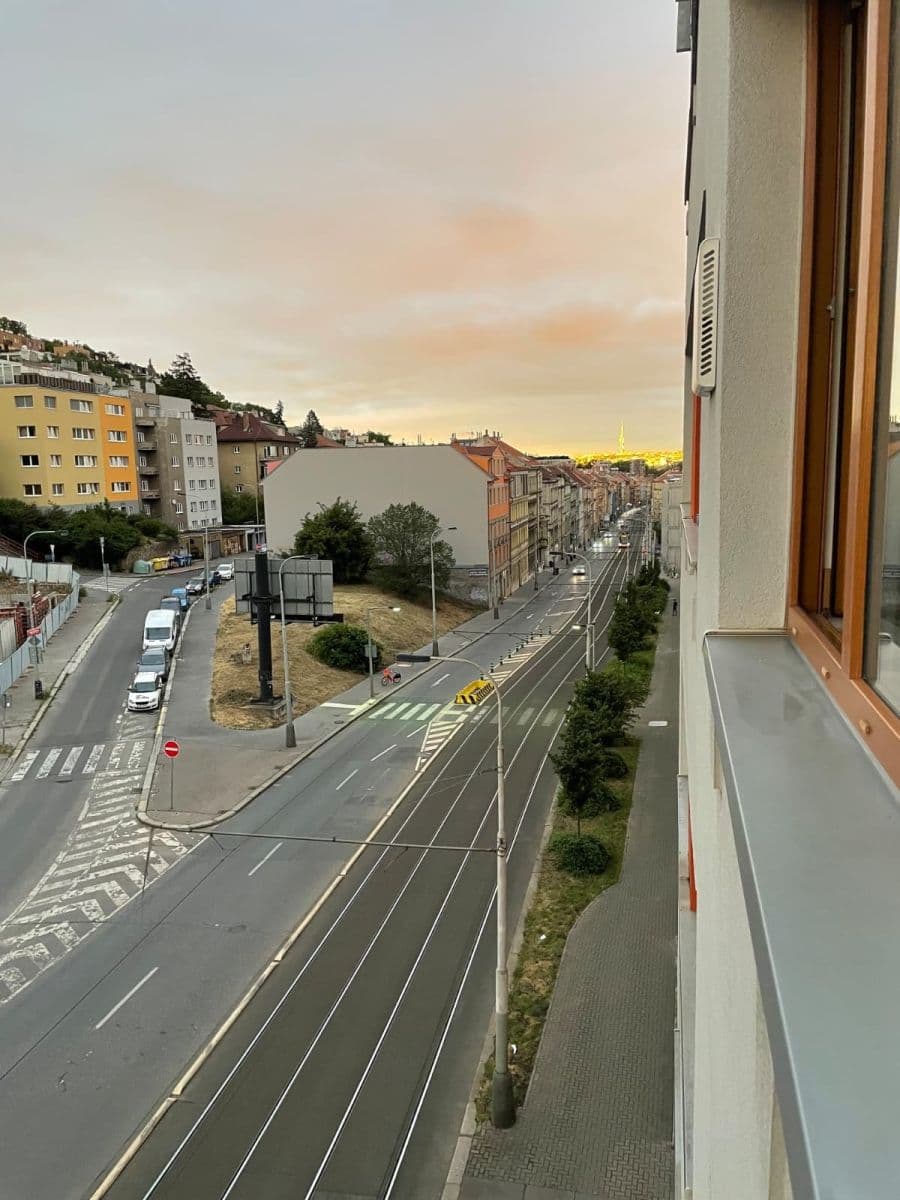 Prenájom bytu 2-izbový 42 m², Plzeňská, Praha, Praha Prenájom bytu 2-izbový 42 m², Plzeňská, Praha, Praha