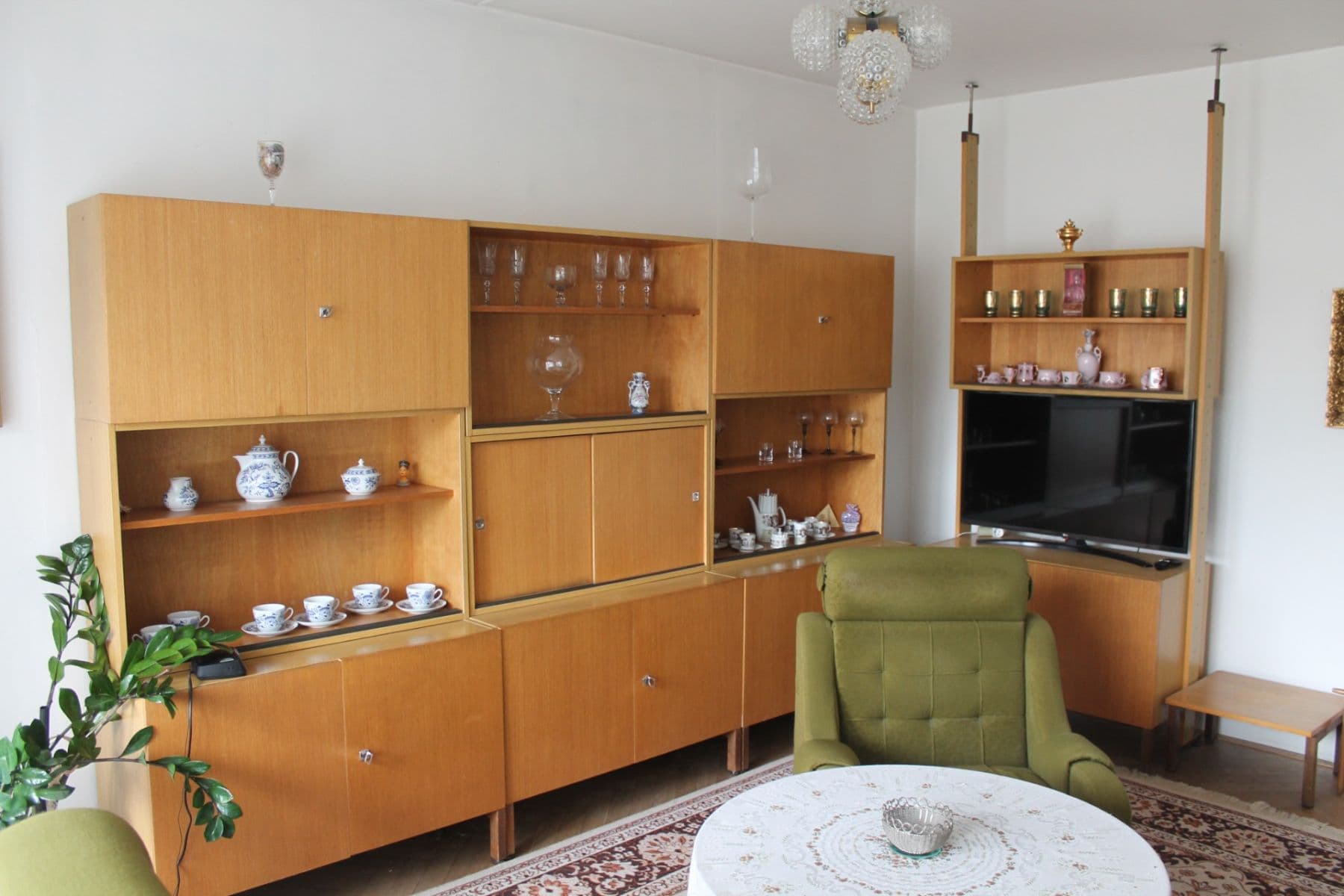 Prenájom bytu 4-izbový 84 m², Školní, Karlovy Vary, Karlovarský kraj Prenájom bytu 4-izbový 84 m², Školní, Karlovy Vary, Karlovarský kraj