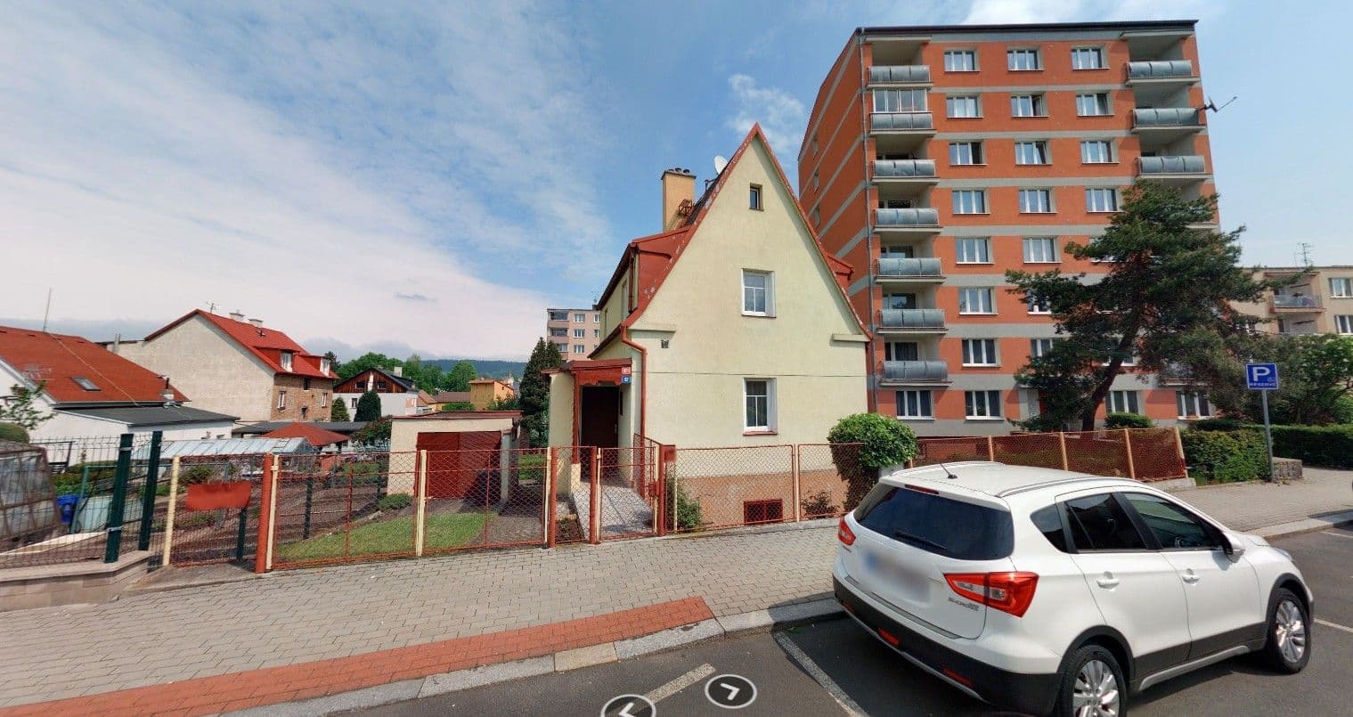 Prenájom bytu 4-izbový 84 m², Školní, Karlovy Vary, Karlovarský kraj Prenájom bytu 4-izbový 84 m², Školní, Karlovy Vary, Karlovarský kraj