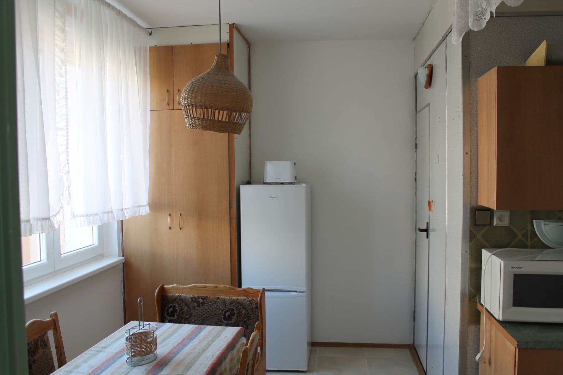 Prenájom bytu 4-izbový 84 m², Školní, Karlovy Vary, Karlovarský kraj Prenájom bytu 4-izbový 84 m², Školní, Karlovy Vary, Karlovarský kraj