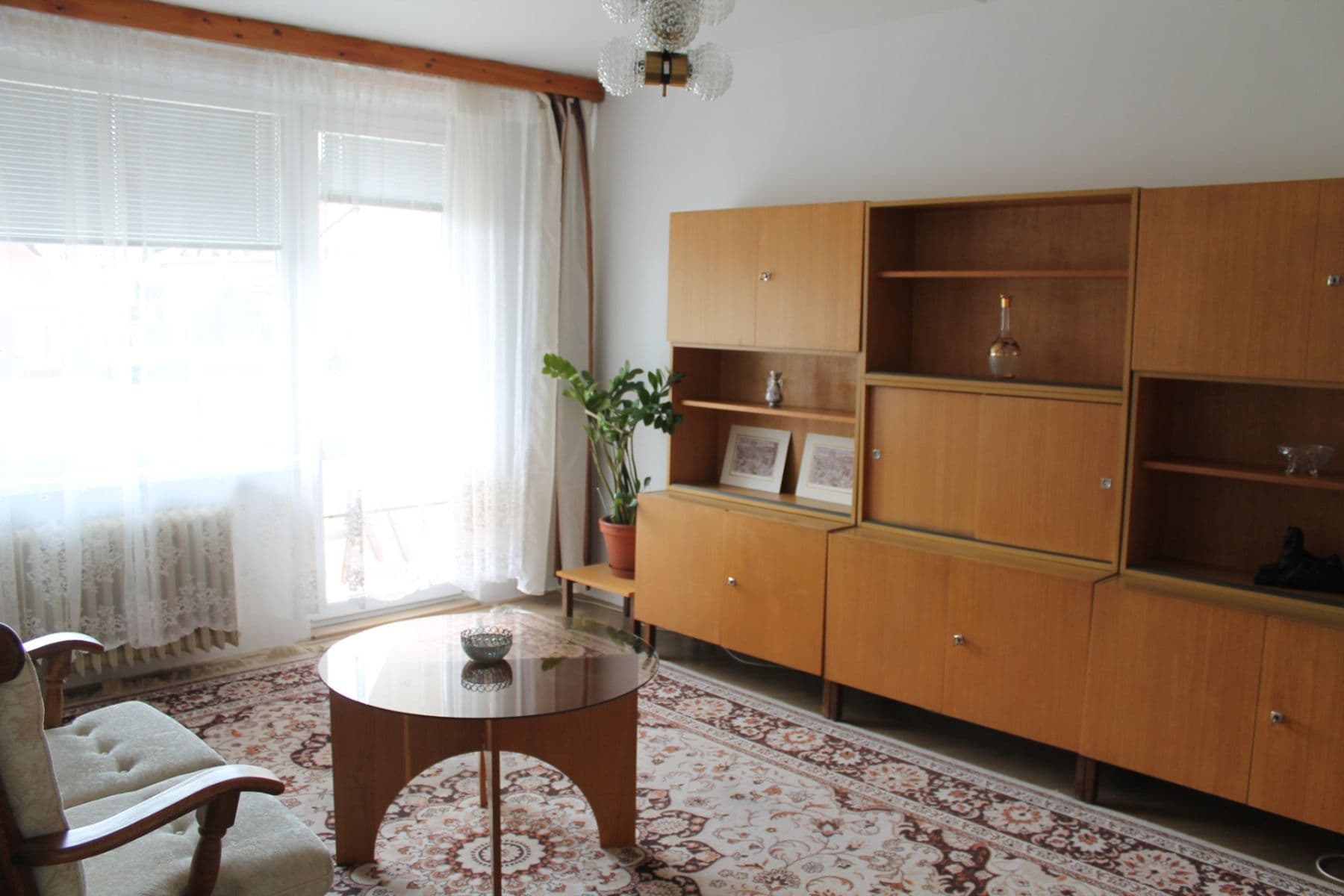 Prenájom bytu 4-izbový 84 m², Školní, Karlovy Vary, Karlovarský kraj Prenájom bytu 4-izbový 84 m², Školní, Karlovy Vary, Karlovarský kraj