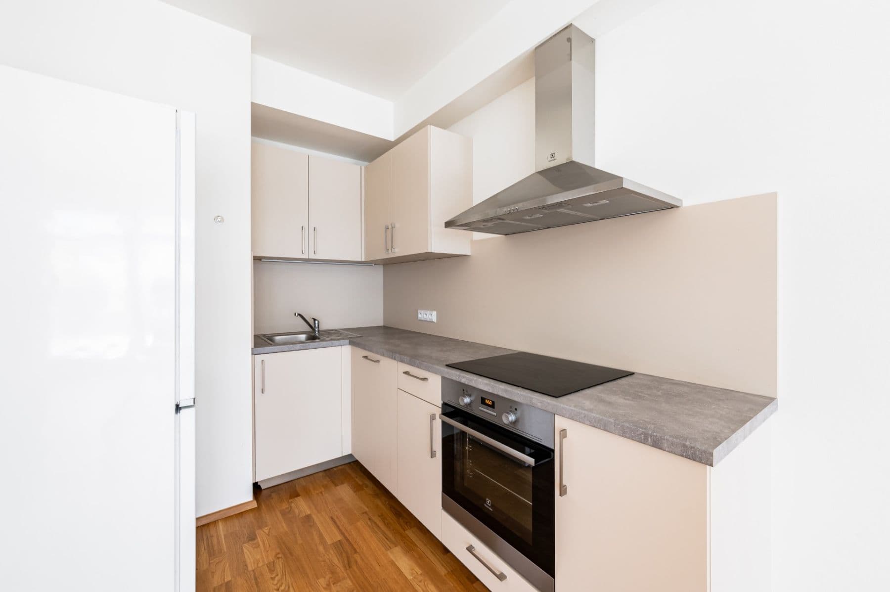 Prenájom bytu 2-izbový 58 m², U Mlýnského kanálu, Praha, Praha Prenájom bytu 2-izbový 58 m², U Mlýnského kanálu, Praha, Praha