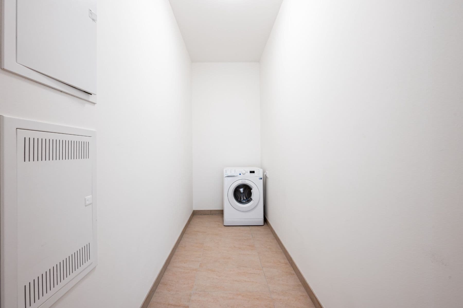 Prenájom bytu 2-izbový 58 m², U Mlýnského kanálu, Praha, Praha Prenájom bytu 2-izbový 58 m², U Mlýnského kanálu, Praha, Praha