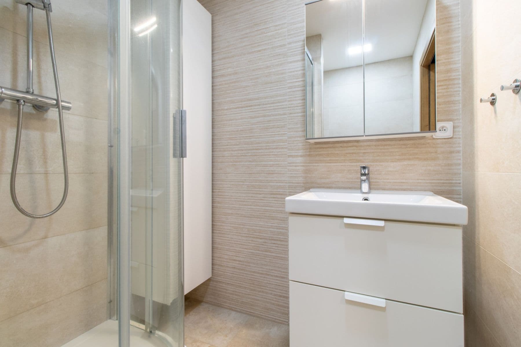 Prenájom bytu 2-izbový 50 m², Kurčatovova, Praha, Praha Prenájom bytu 2-izbový 50 m², Kurčatovova, Praha, Praha