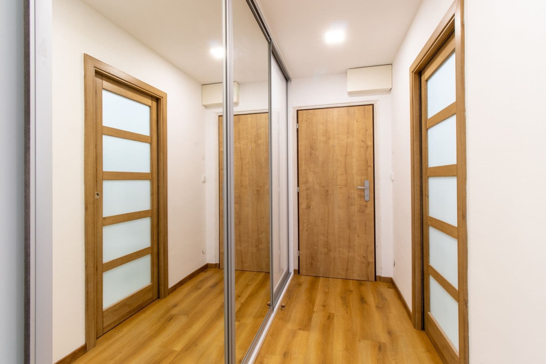 Prenájom bytu 2-izbový 50 m², Kurčatovova, Praha, Praha Prenájom bytu 2-izbový 50 m², Kurčatovova, Praha, Praha