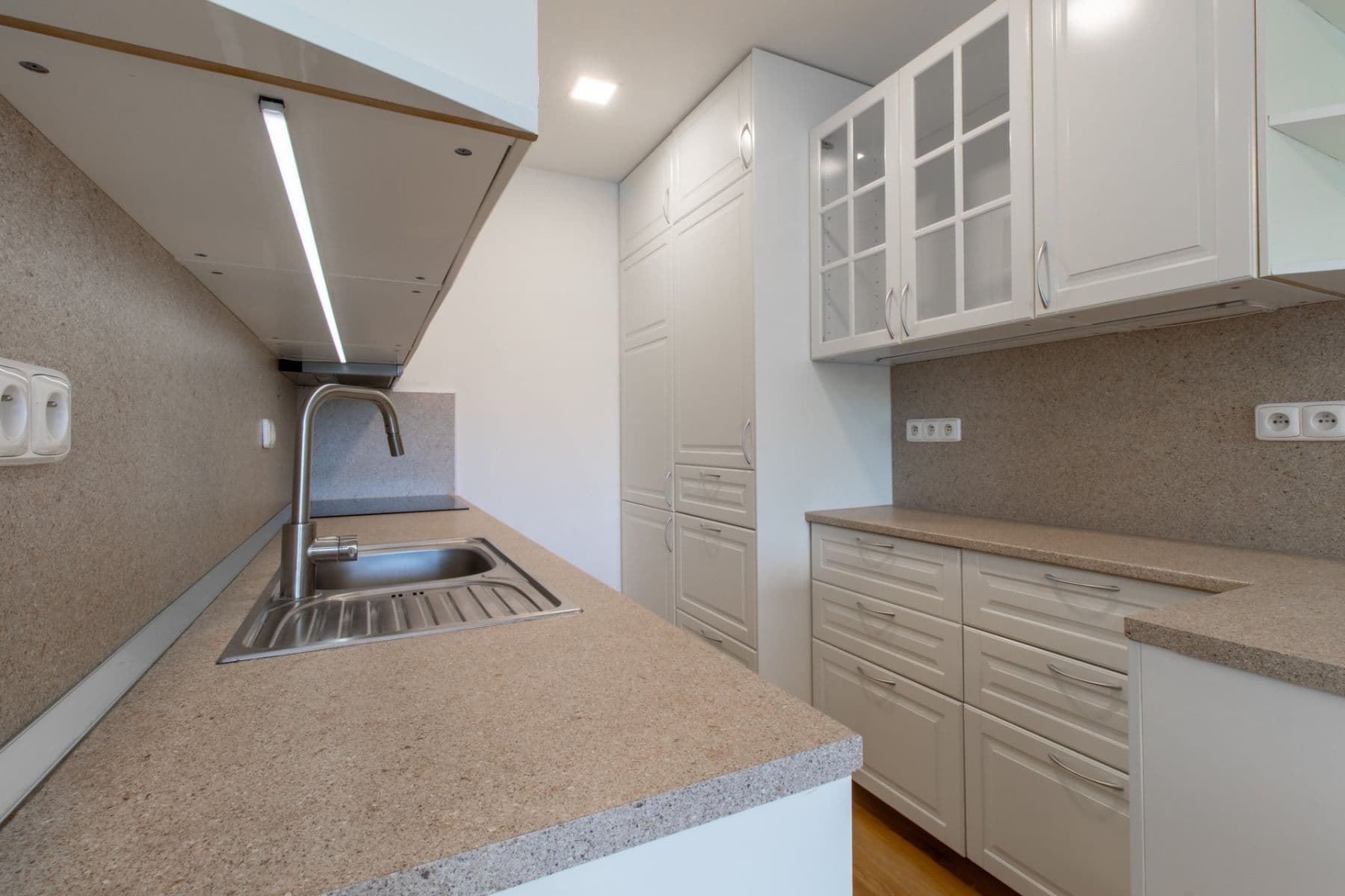 Prenájom bytu 2-izbový 50 m², Kurčatovova, Praha, Praha Prenájom bytu 2-izbový 50 m², Kurčatovova, Praha, Praha